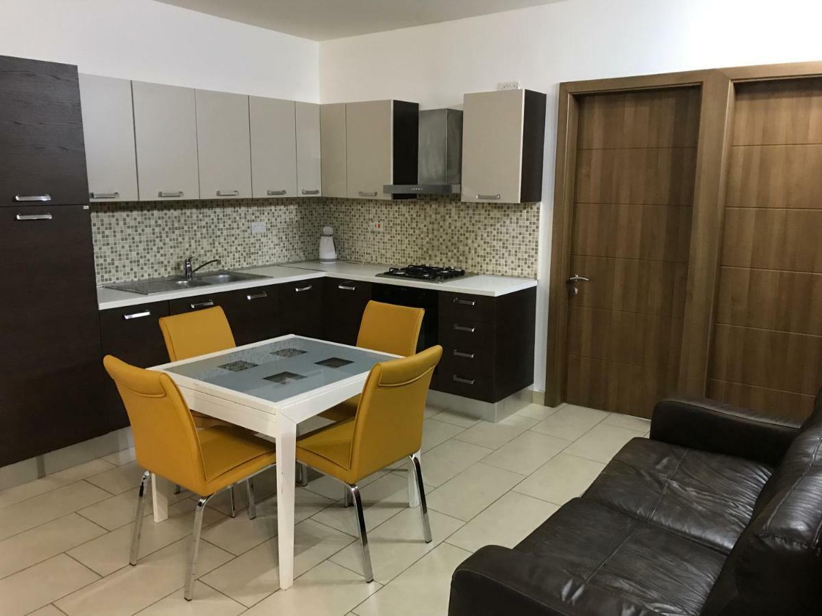 St Julian's Appartement *